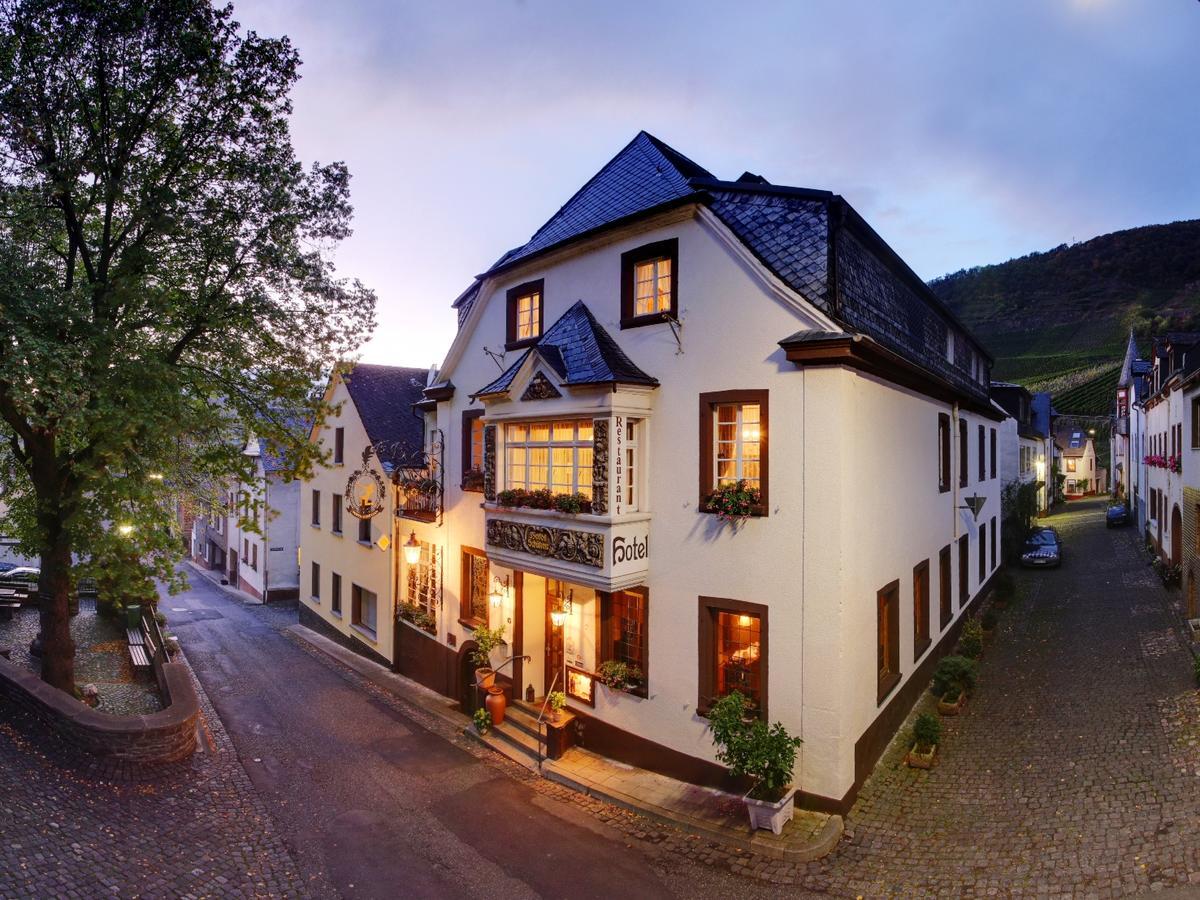 Hotel Weingut Schuetzen Senheim Exterior foto